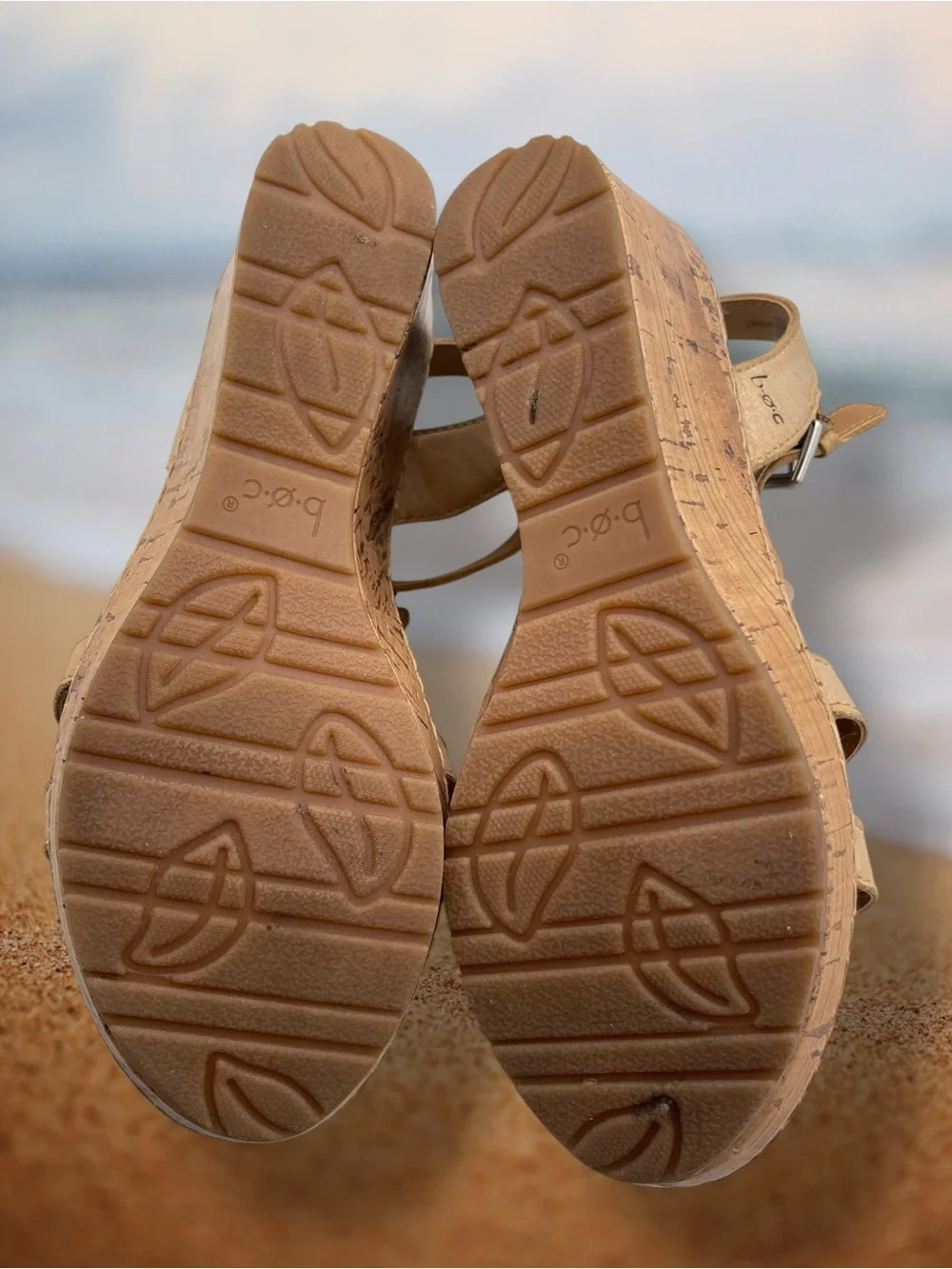 b.o.c. Born Concept Tan Leather Flower Cork Wedge Sandals Size 7
